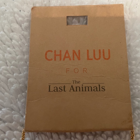 CHAN LUU for The Last Animals Elephant Necklace - Picture 3 of 5